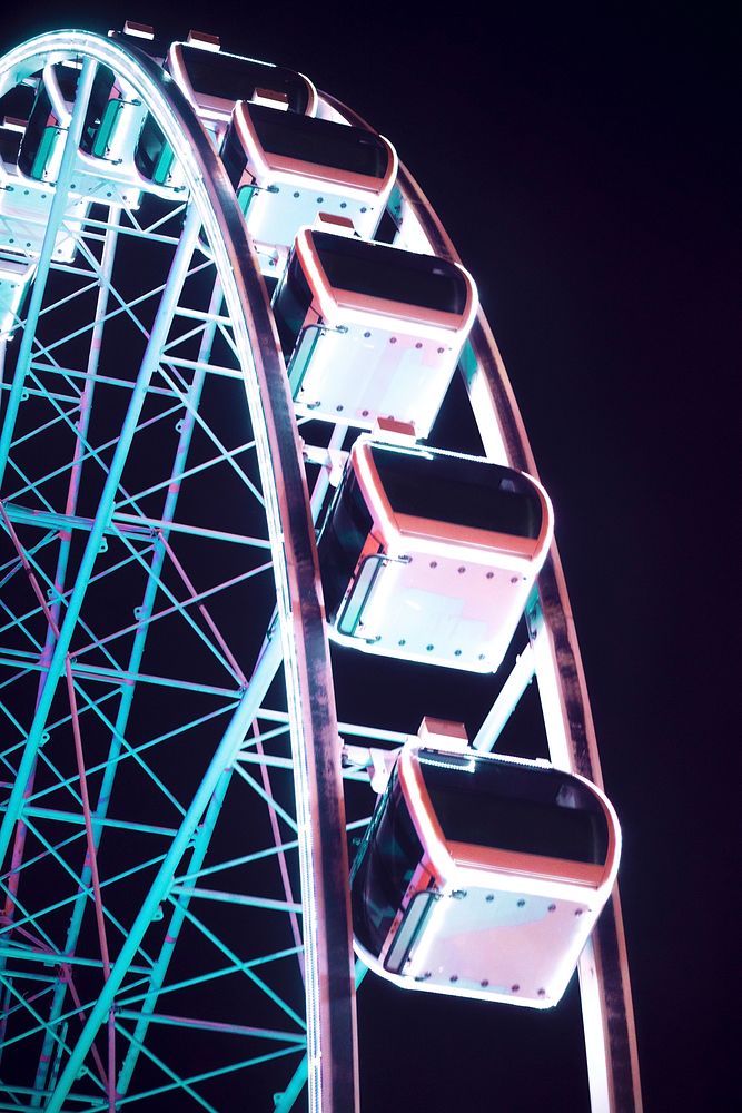 Ferris wheel in the black sky