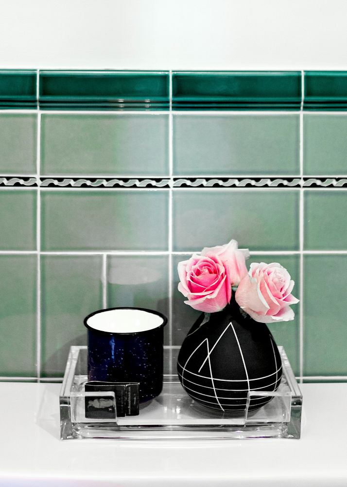 Simply bright clean design bathroom