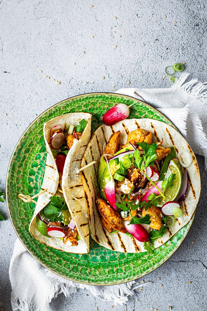 Fresh homemade chicken tacos recipe idea