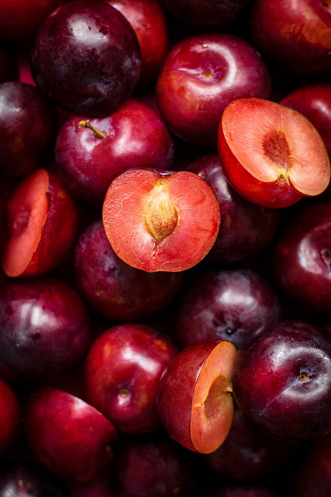 Delicious red plum fruit wallpaper