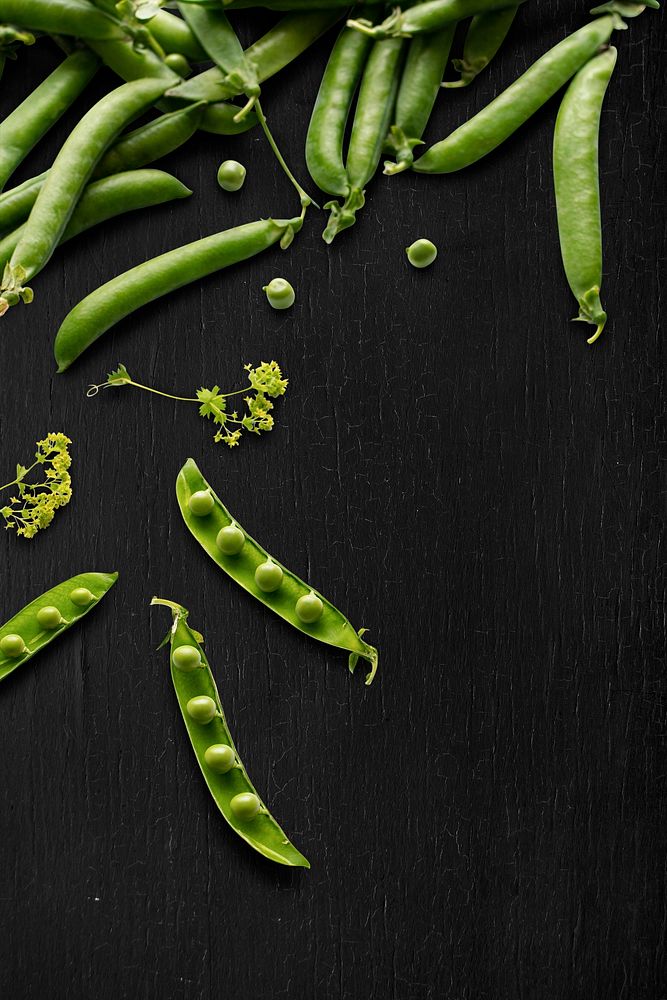 Green sugar snap peas background