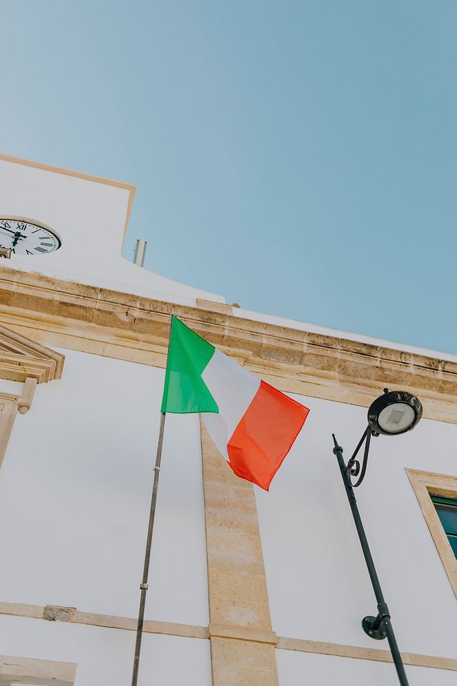 Italy flag pole near the building