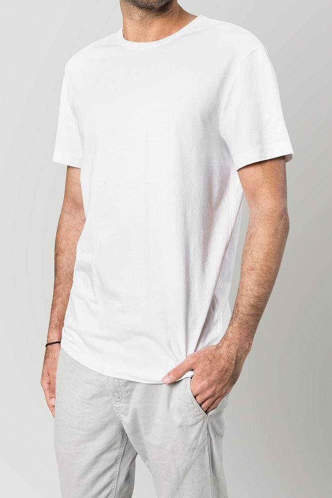 Man wearing a white t-shirt mockup