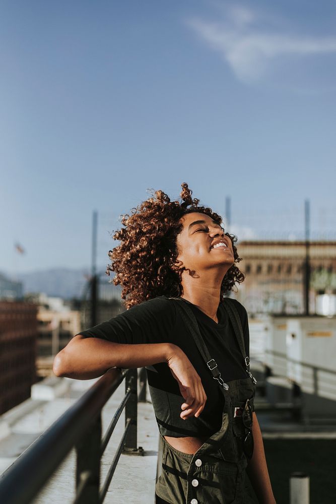 Carefree black woman, Summer fashion photo in LA