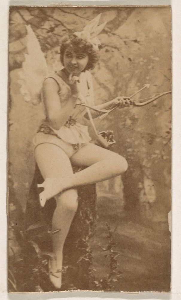Daisy Murdoch, from the Actresses series (N245) issued by Kinney Brothers to promote Sweet Caporal Cigarettes