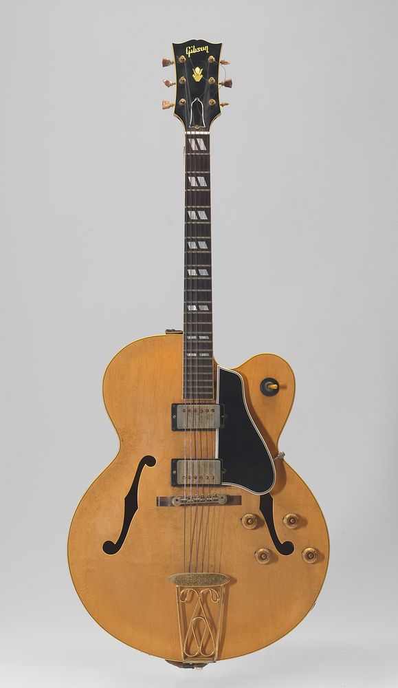 Electric guitar belonging to Chuck Berry, nicknamed "Maybellene"