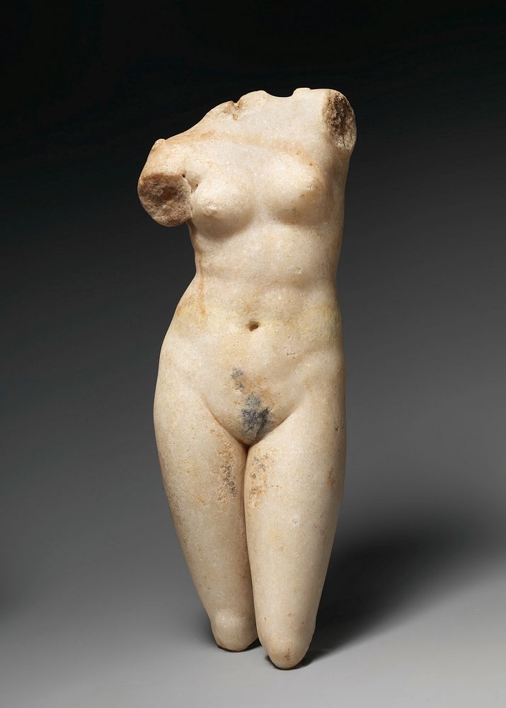 Marble statuette of Aphrodite Anadyomene (rising)