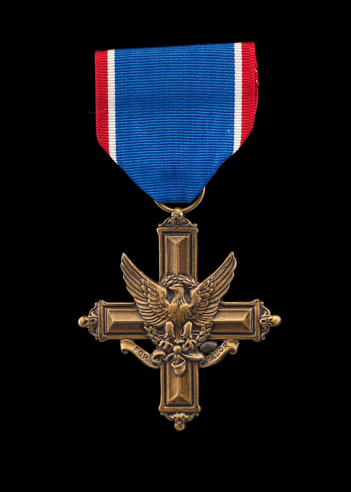 Distinguished Service Cross and ribbon issued to Lewis Broadus, National Museum of African American History and Culture