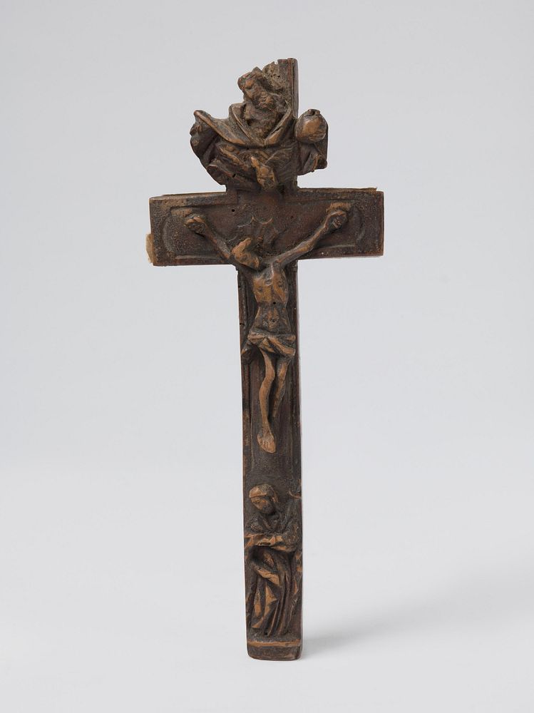 Crucifix with figural and ornamental decoration