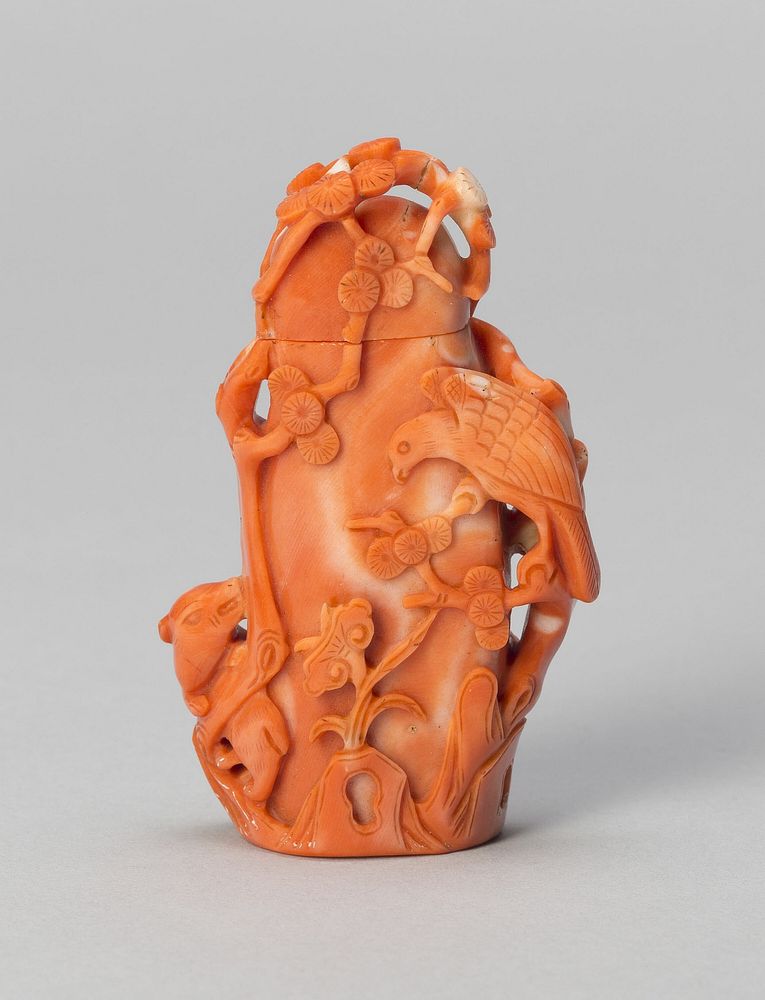 Tree-Shaped Snuff Bottle with a Hawk and Bear
