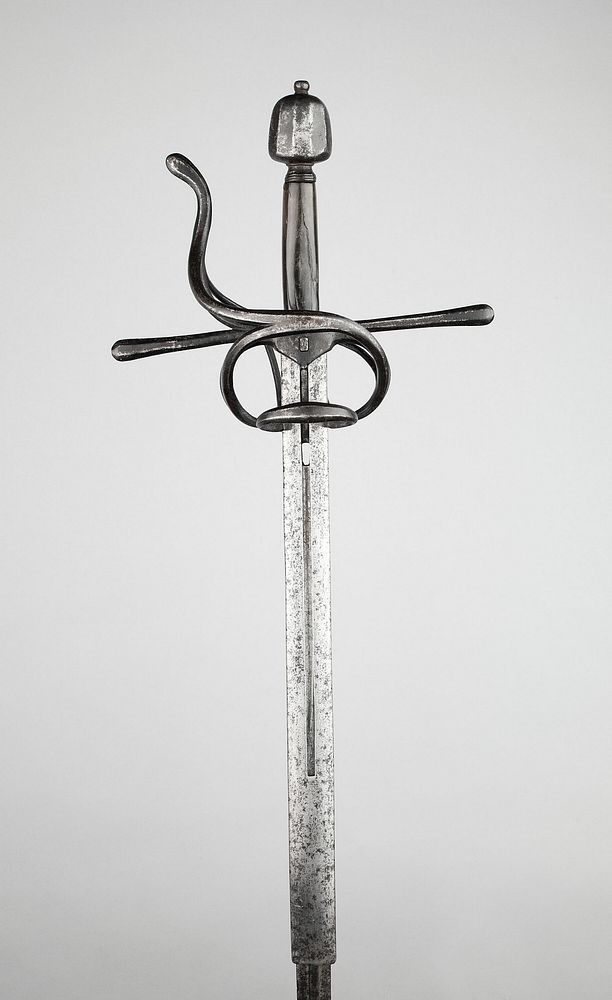 Rapier with Extendable Handle