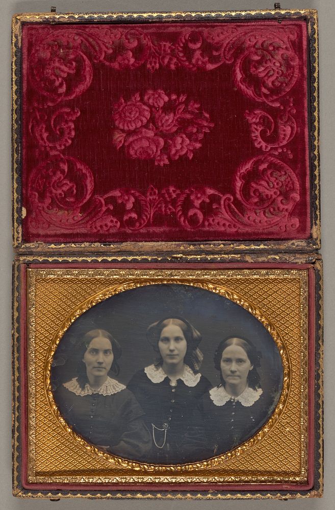 Mary Underwood, Olive Underwood and Susan Underwood by Unknown