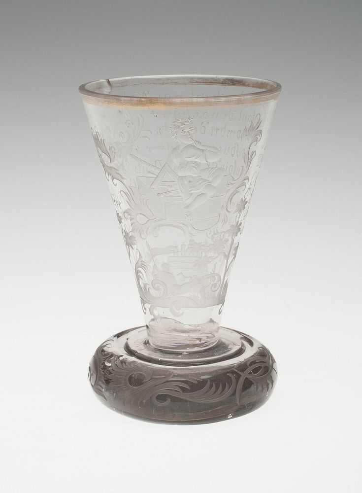 Bowl of Wine Glass with Silver Foot