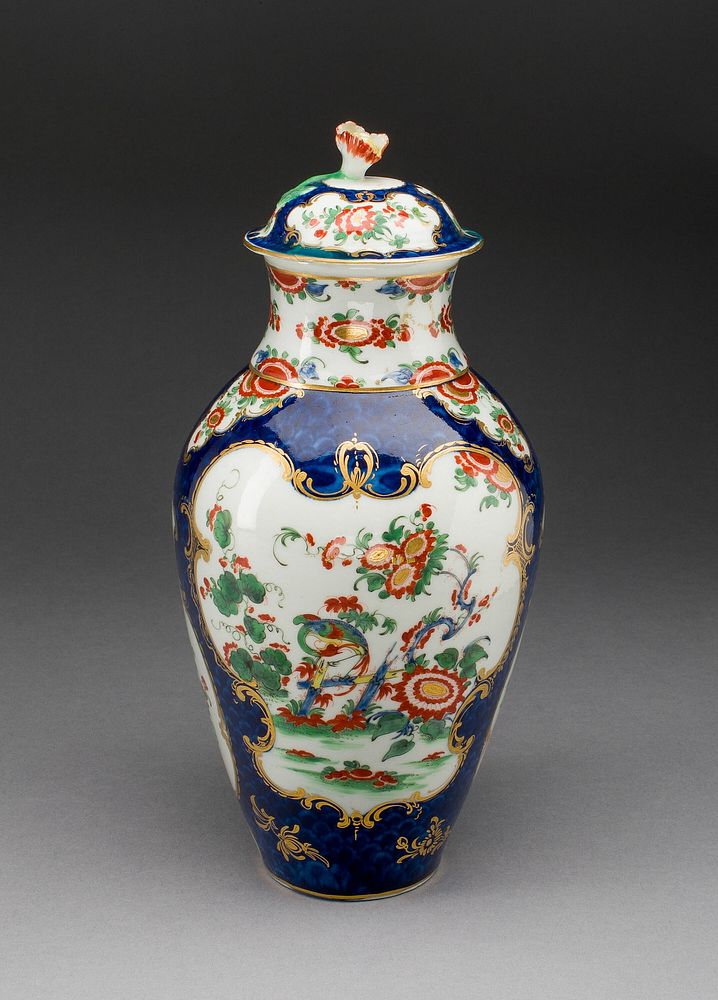 Covered Vase by Worcester Porcelain Factory (Manufacturer)