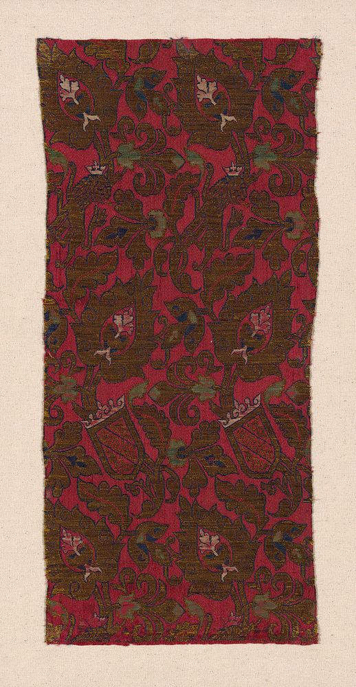 Textile Fragment with the Nasrid Coat of Arms by Islamic