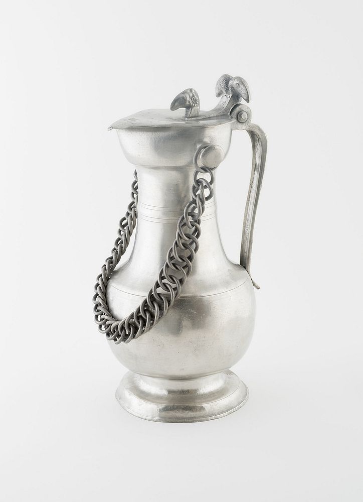 Covered Flagon with Chain