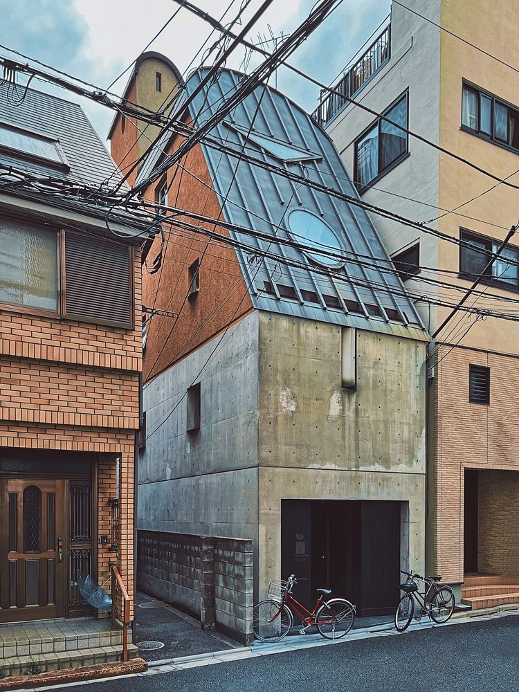 Modern Architecture, Nezu, Tokyo, JapanA great example of modern and innovative residential architecture along a backstreet…