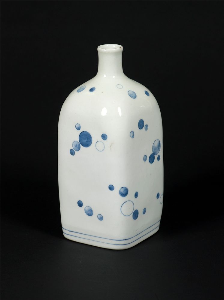 Sake Flask (tokkuri) with Design of Blue Circles