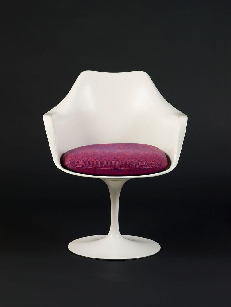 Eero Saarinen's Tulip Chair for Knoll Associates