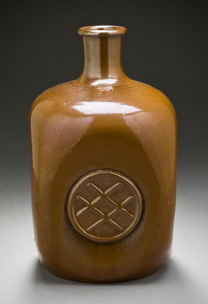 Squared Sake Bottle with Applied Family Crest