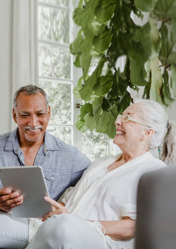 Retired couple smiling background