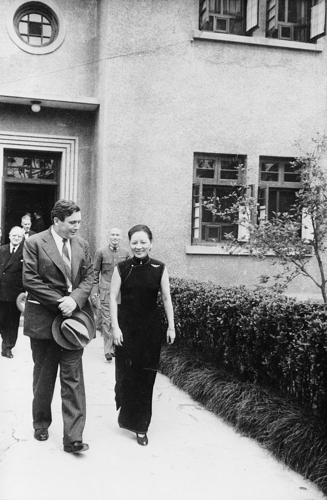Chungking, China. Mr. Wendell Wilkie and Madame Chiang Kai-shek at the official residence of the Generalissimo by Russell Lee