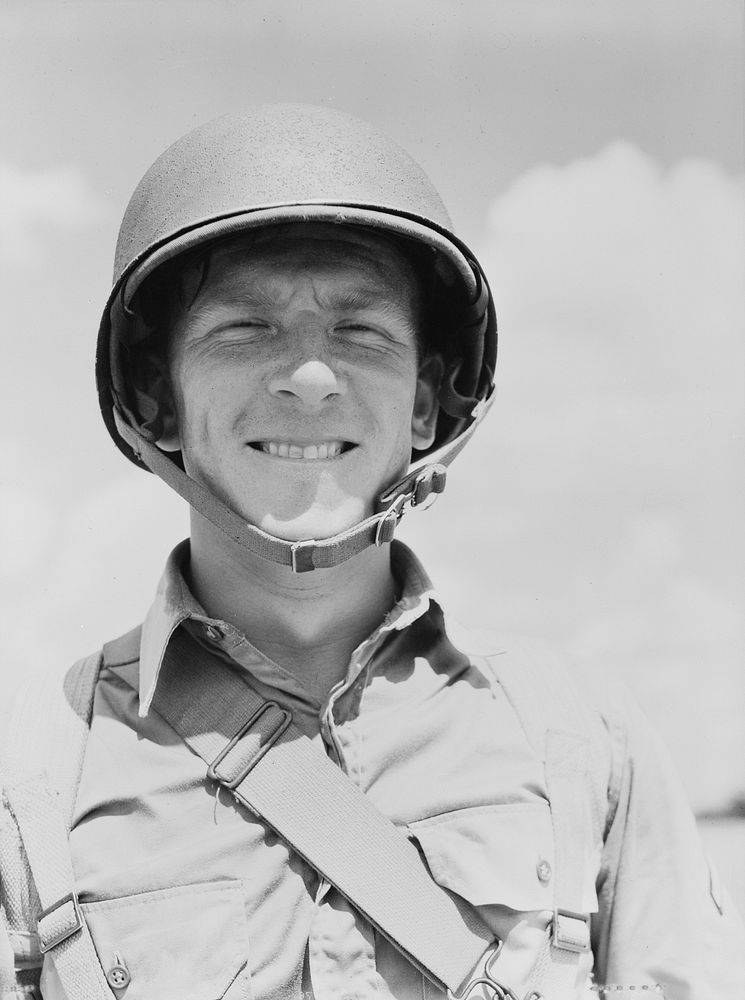 Portrait of a U.S. Army paratrooper. Sourced from the Library of Congress.