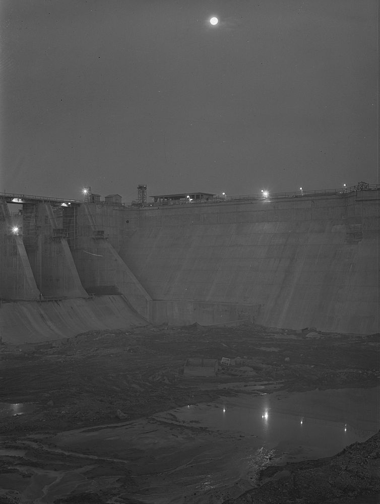 Fort Loudon [i.e., Loudoun] Dam, Tennessee. Tennessee Valley Authority (TVA). Construction at night. Sourced from the…