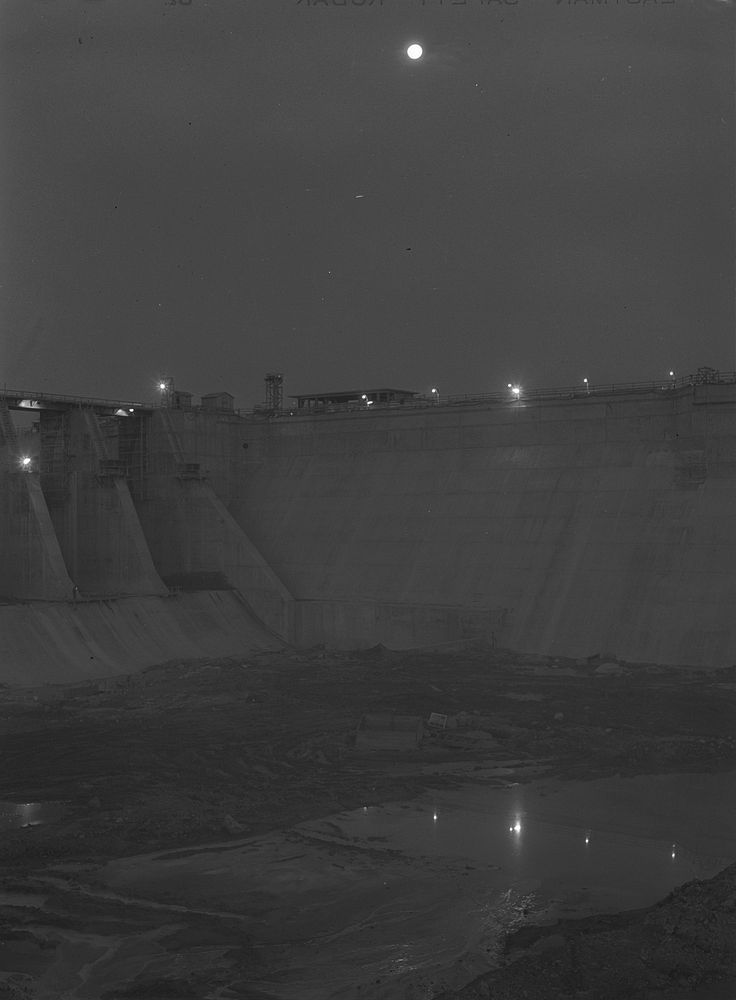 Fort Loudon [i.e., Loudoun] Dam, Tennessee. Tennessee Valley Authority (TVA). Construction at night. Sourced from the…