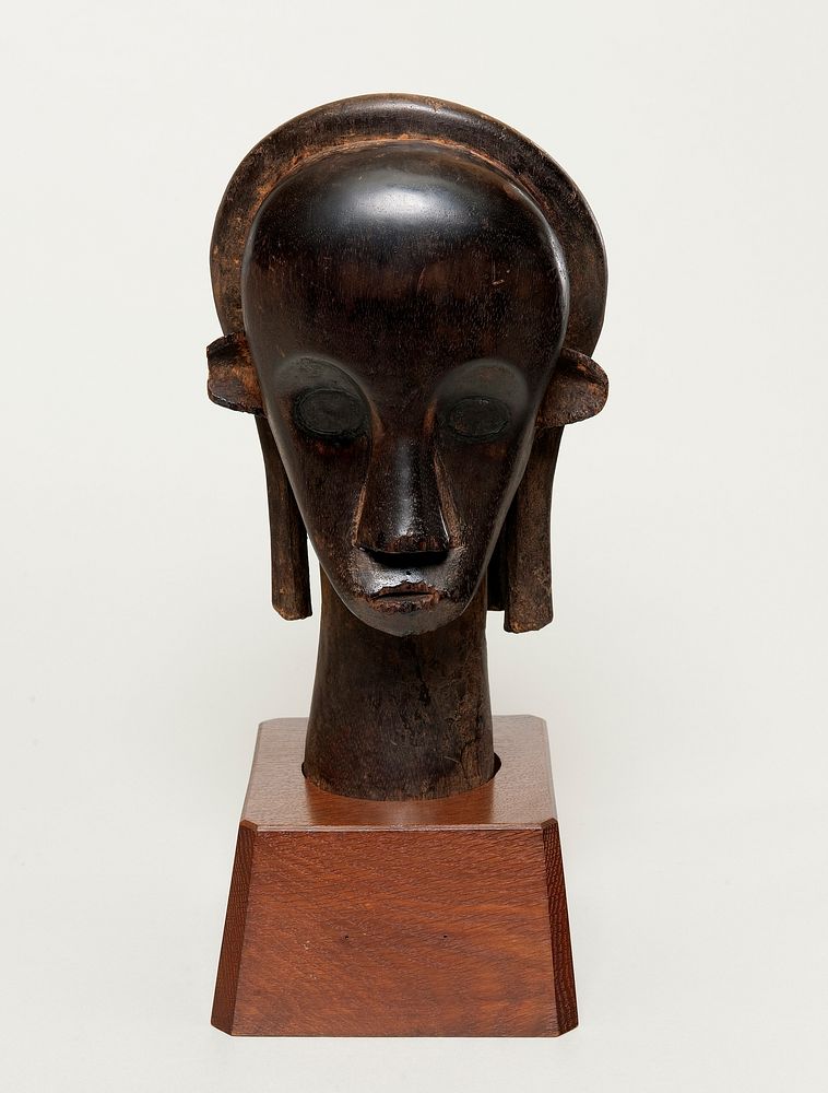 Reliquary Guardian Head (Añgokh-Nlô-Byeri) by Unidentified artist