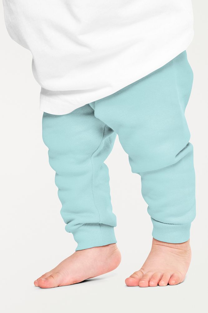 Psd child in sweat pants with barefoot mockup