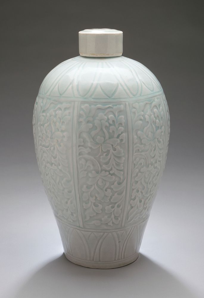 Lidded Prunus Vase (Meiping) with Lotus Sprays