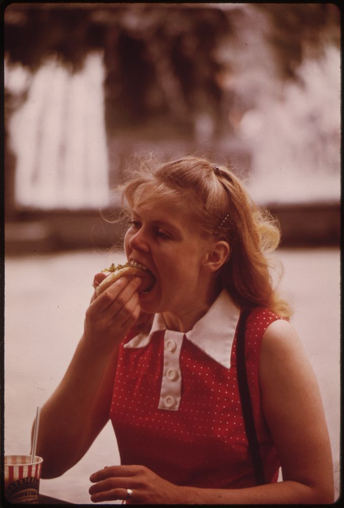 Pause for a Snack in Fountain Square 06/1973. Photographer: Hubbard, Tom. Original public domain image from Flickr