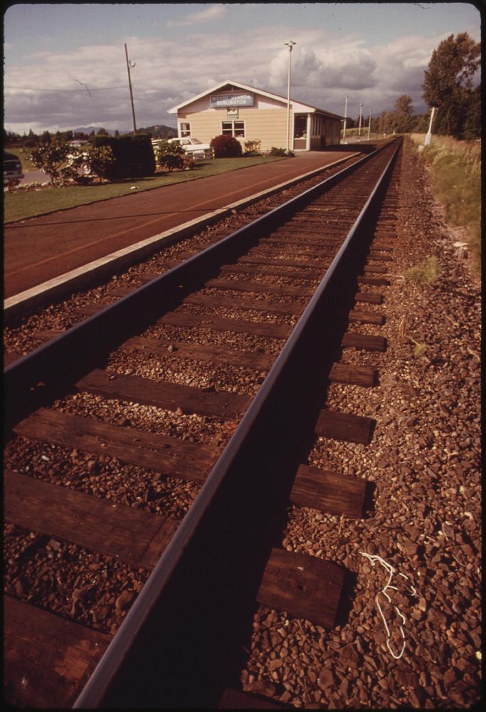 Passenger depot at Mount Vernon, Washington, north of Seattle, July 1974. Photographer: O'Rear, Charles. Original public…
