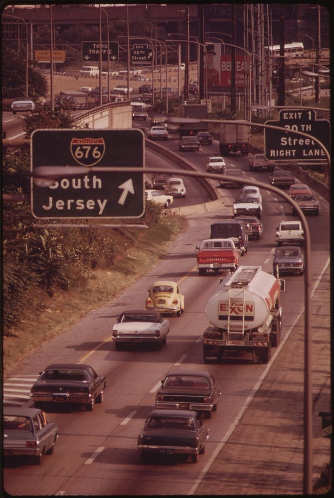 Schuykill Expressway (I-676) Speeds Traffic Between Center City And The Northern And Western Suburbs, August 1973.…