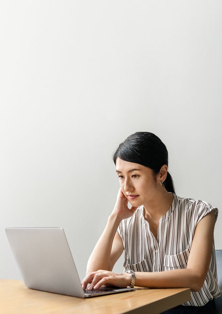 Japanese woman working from home image with copy space