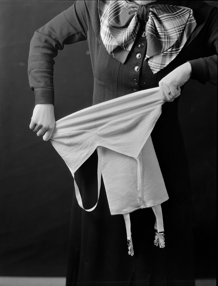 Publicity photograph for Berlei underfashions (1934) by Gordon Burt and Gordon H Burt Ltd.
