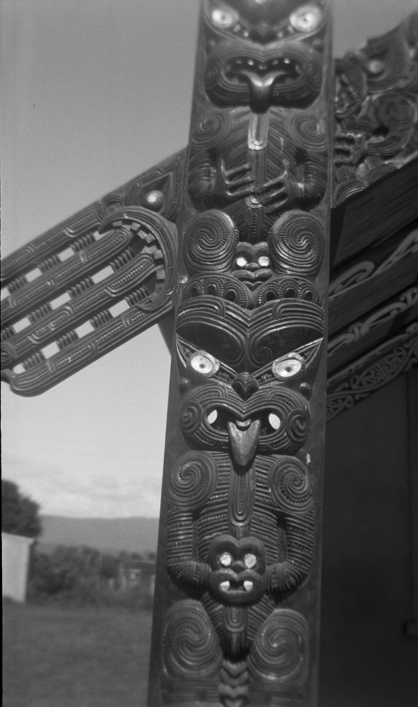 Raukawa whare (01 January 1936) by Leslie Adkin.