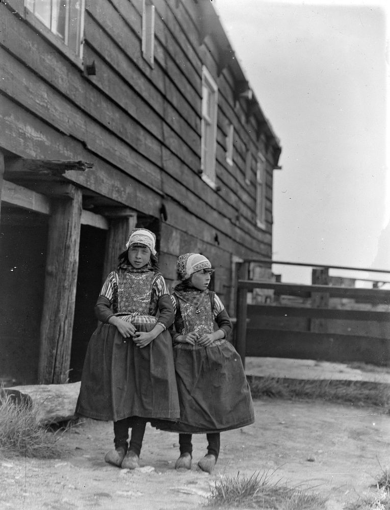 Two girls, the Netherlands (1906-1917) by George Crombie.