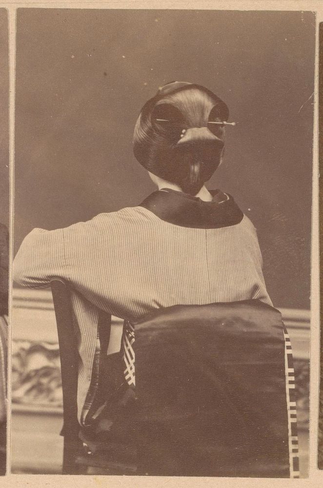 Onbekende Japanse vrouw op de rug gezien (1885) by anonymous
