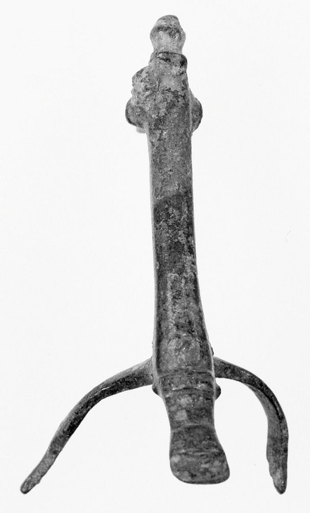 Vessel Attachment with Tripod Foot and Animal Head(?) Terminal