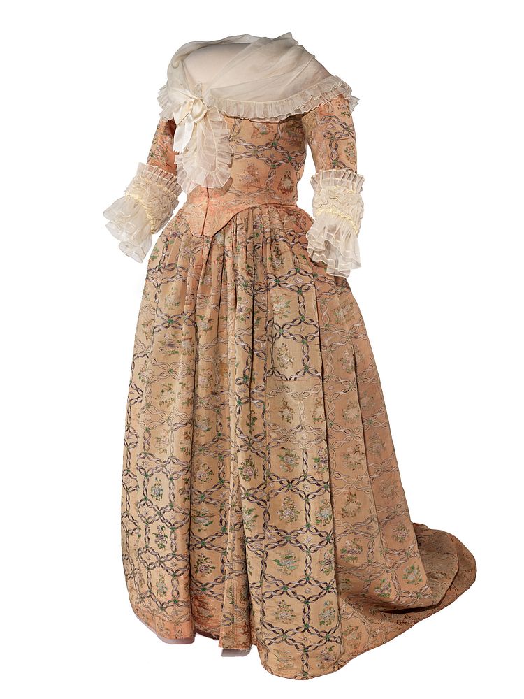 Martha Washington's dress
