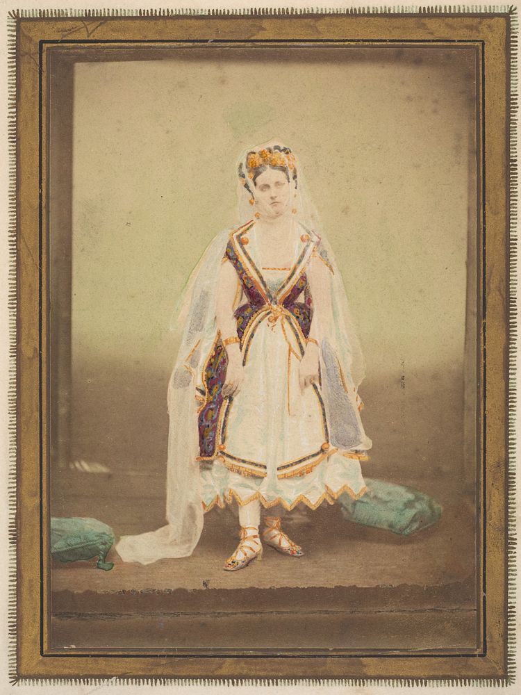 [La Comtesse in robe de piqué‚ or as Judith (?)]