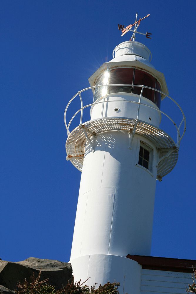 Free lighthouse image, public domain travel CC0 photo.