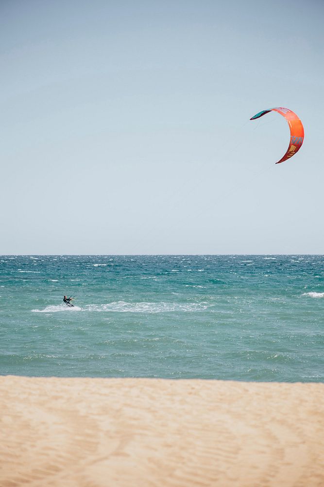 Free kite surfing image, public domain beach CC0 photo.