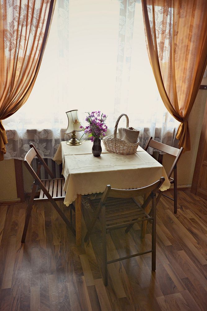 Kitchen table, interior decor. Free public domain CC0 photo.