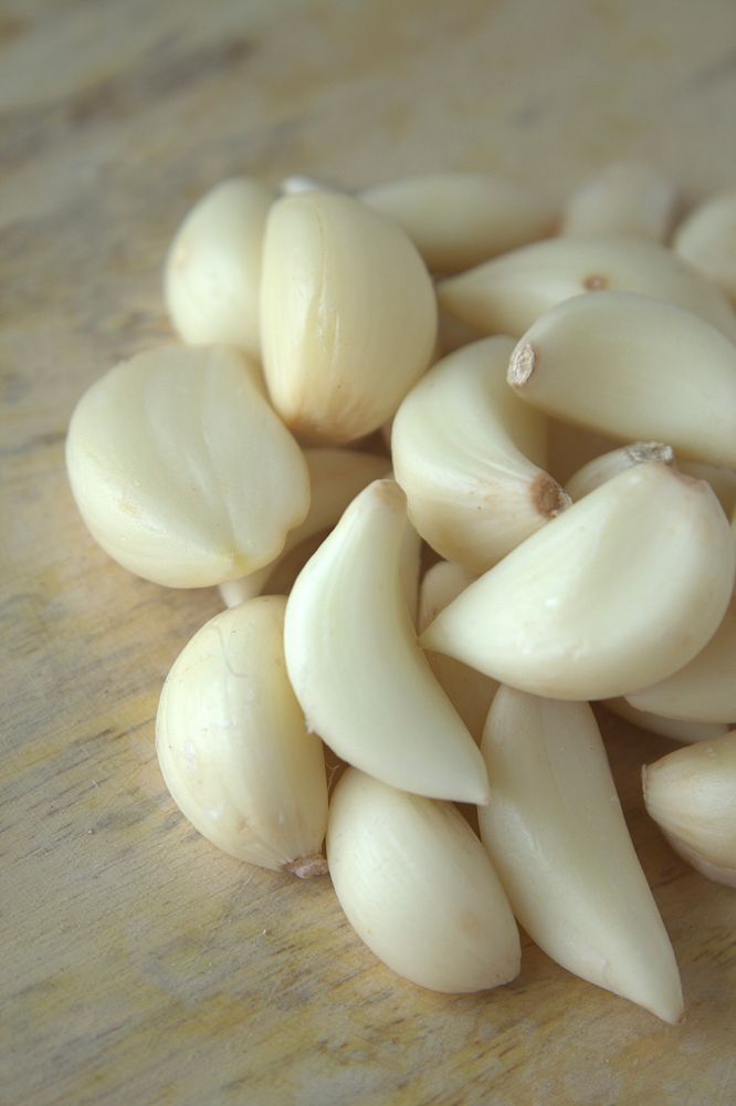Garlic, vegetable. Free public domain CC0 photo