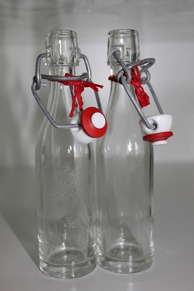 Glass bottle. Free public domain CC0 image.