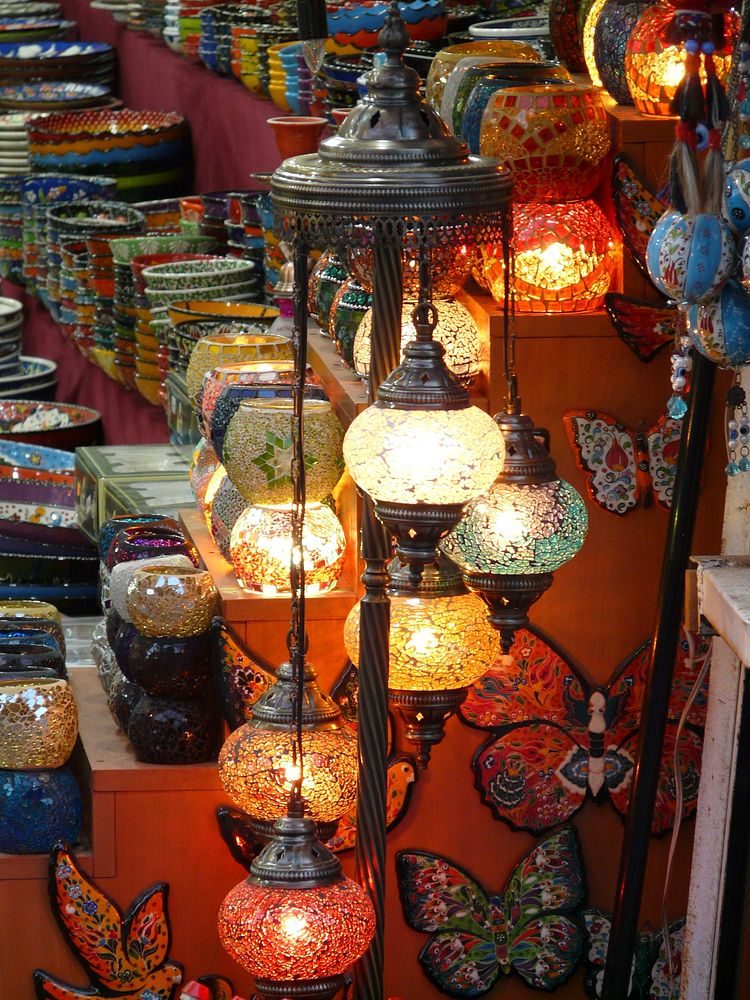 Lamp store. Free public domain CC0 photo.