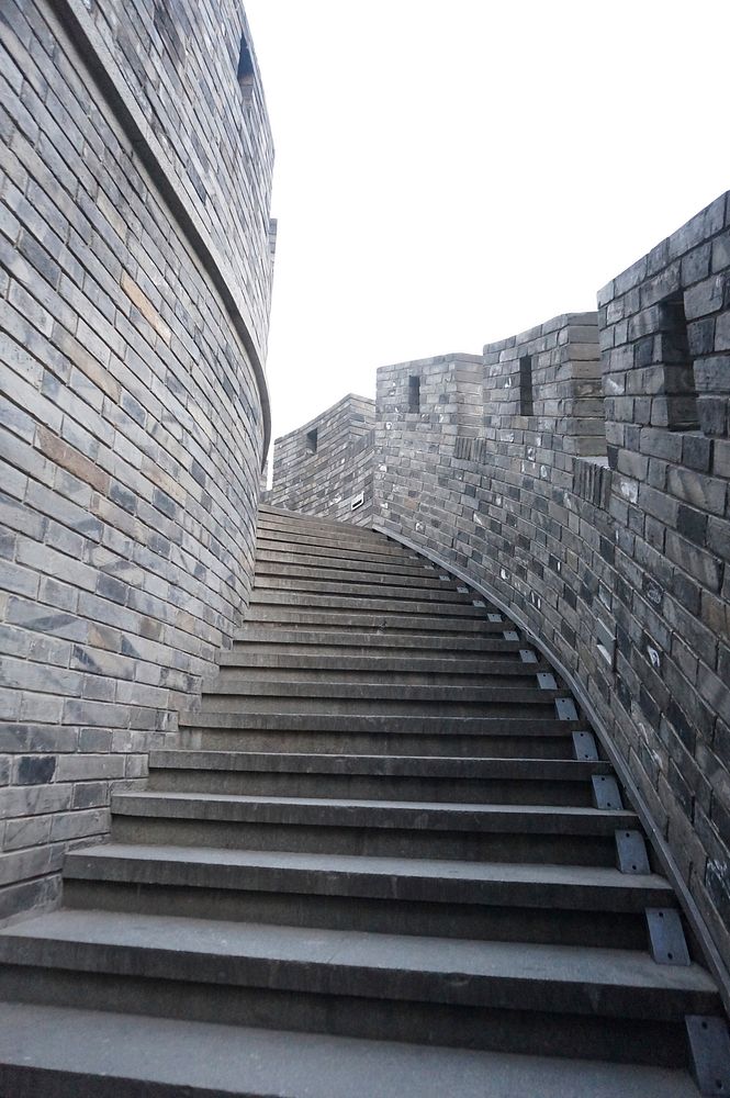 Stairs & walls. Free public domain CC0 image
